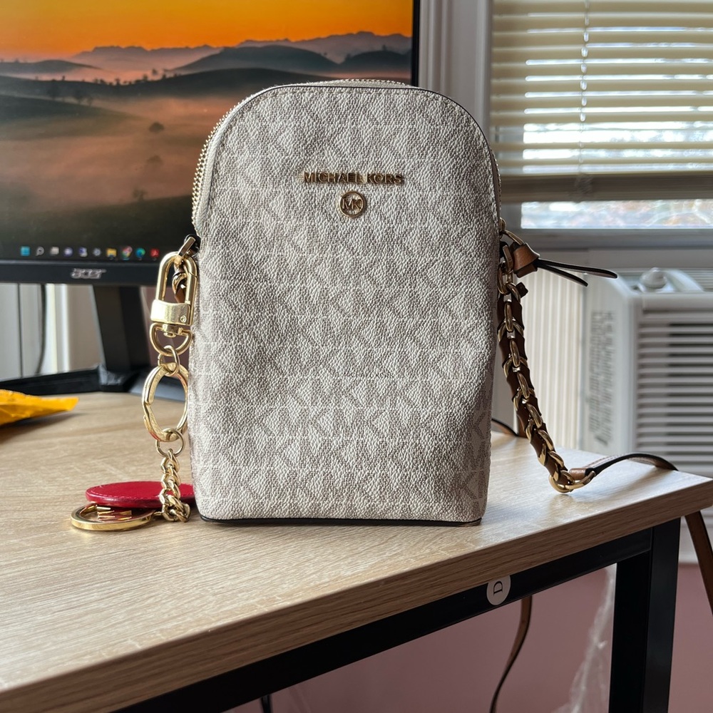 MICHAEL KORS crossbody white bag